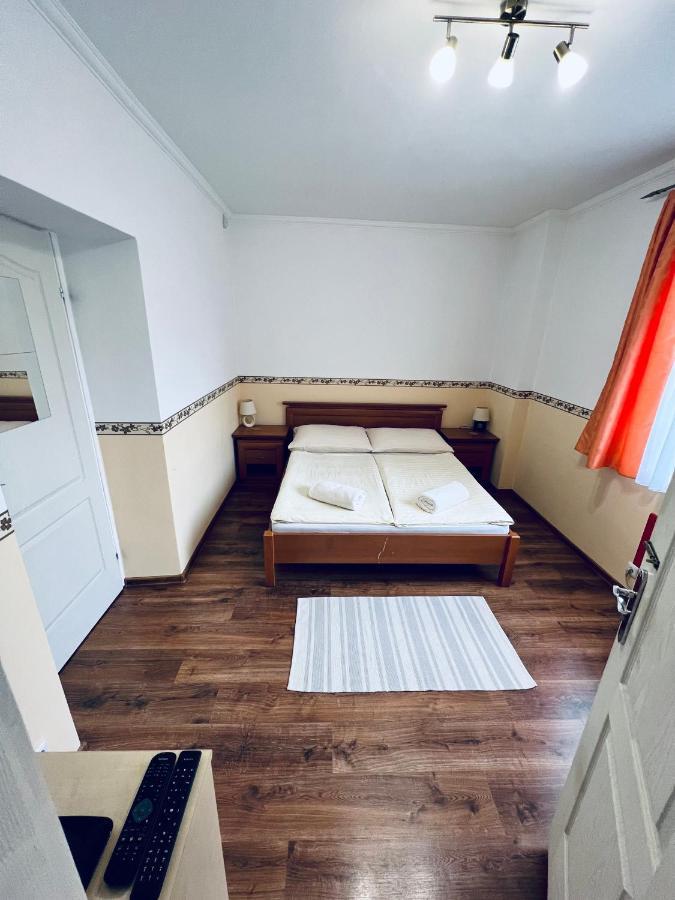 Privat Adriana Villa Kremnica Luaran gambar