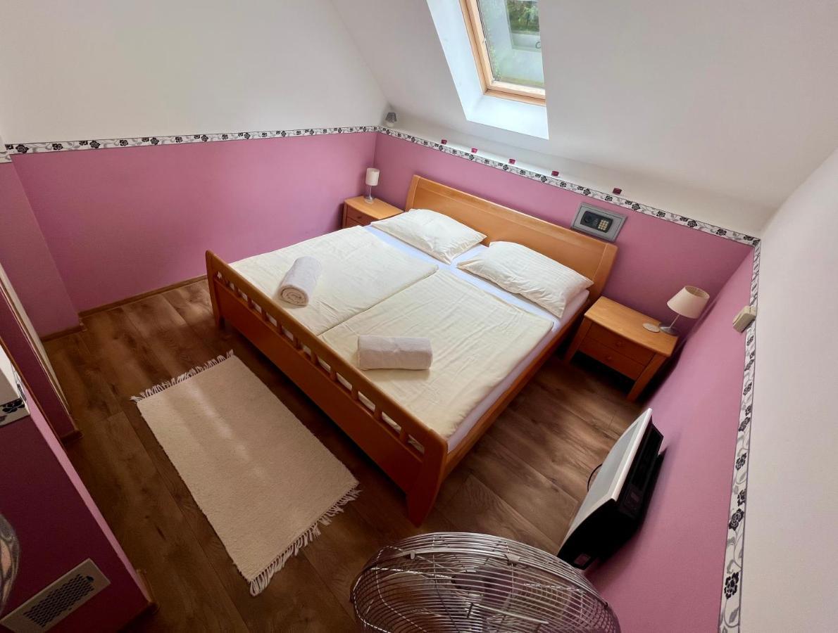 Privat Adriana Villa Kremnica Luaran gambar